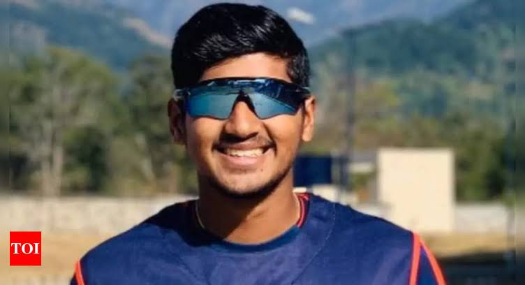 Yash Thakur, who defended 11 runs in last over vs #Uttarakhand, today defended 9 vs Delhi to take Vidarbha to #SyedMushtaqAliT20 semis. Vid bt Delhi, who had 6+ IPL players, by 1 run. Aditya Sarwate (2-16) made d match after Delhi got a flying start @TOI_Nagpur @SunilWarrier1