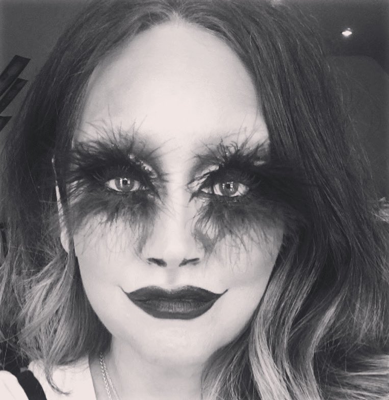 Secret Lashes tweet media