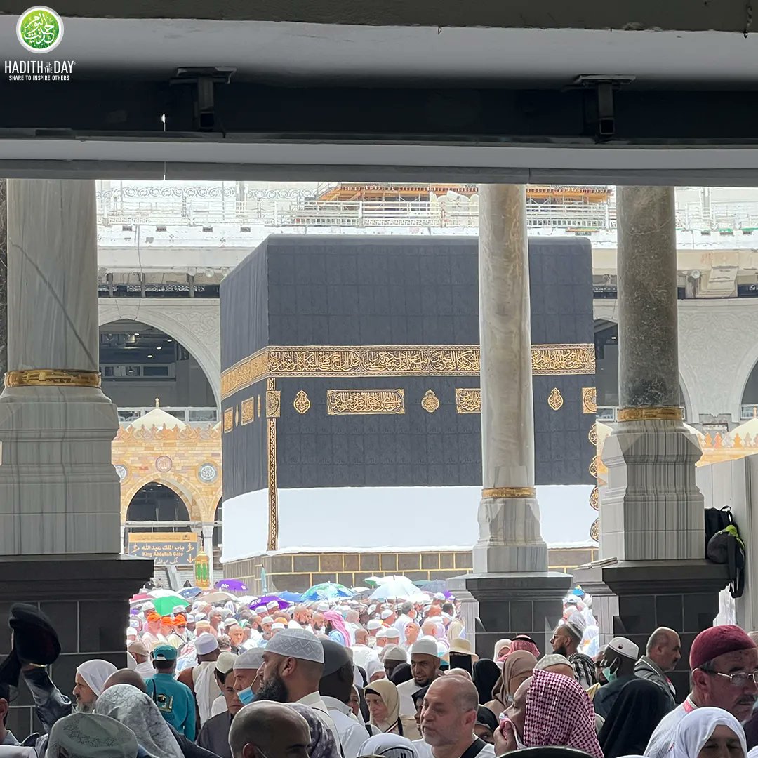The Kaaba in all it's glory and magnificence!