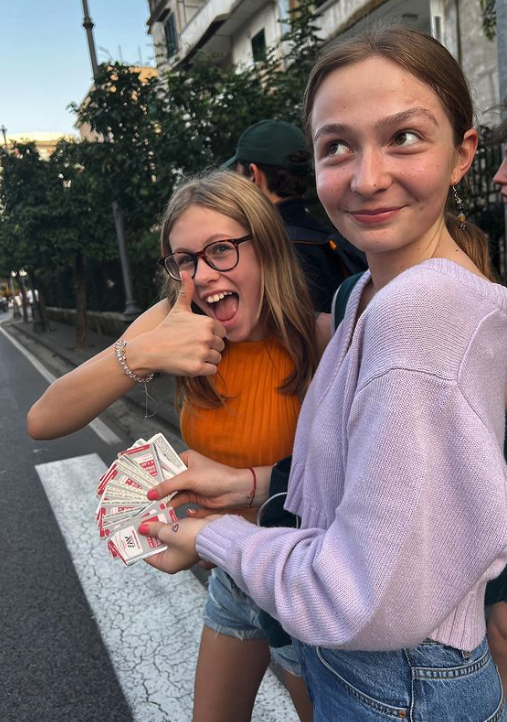 StPetersYork's tweet photo. 124,510 steps taken
425 bowls of pasta eaten 🍝
77 pupils
8 staff
6 classical sites visited
= 1 brilliant #StPetersClassics trip to Italy.
Pupils visited Ostia, Rome, Pompeii, Sorrento, Herculaneum, the Island of Capri & more! 🇮🇹
https://t.co/SnxLhFopOM #StPetersLearning https://t.co/aQm50P7nwp