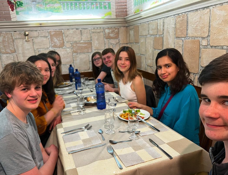 StPetersYork's tweet photo. 124,510 steps taken
425 bowls of pasta eaten 🍝
77 pupils
8 staff
6 classical sites visited
= 1 brilliant #StPetersClassics trip to Italy.
Pupils visited Ostia, Rome, Pompeii, Sorrento, Herculaneum, the Island of Capri & more! 🇮🇹
https://t.co/SnxLhFopOM #StPetersLearning https://t.co/aQm50P7nwp