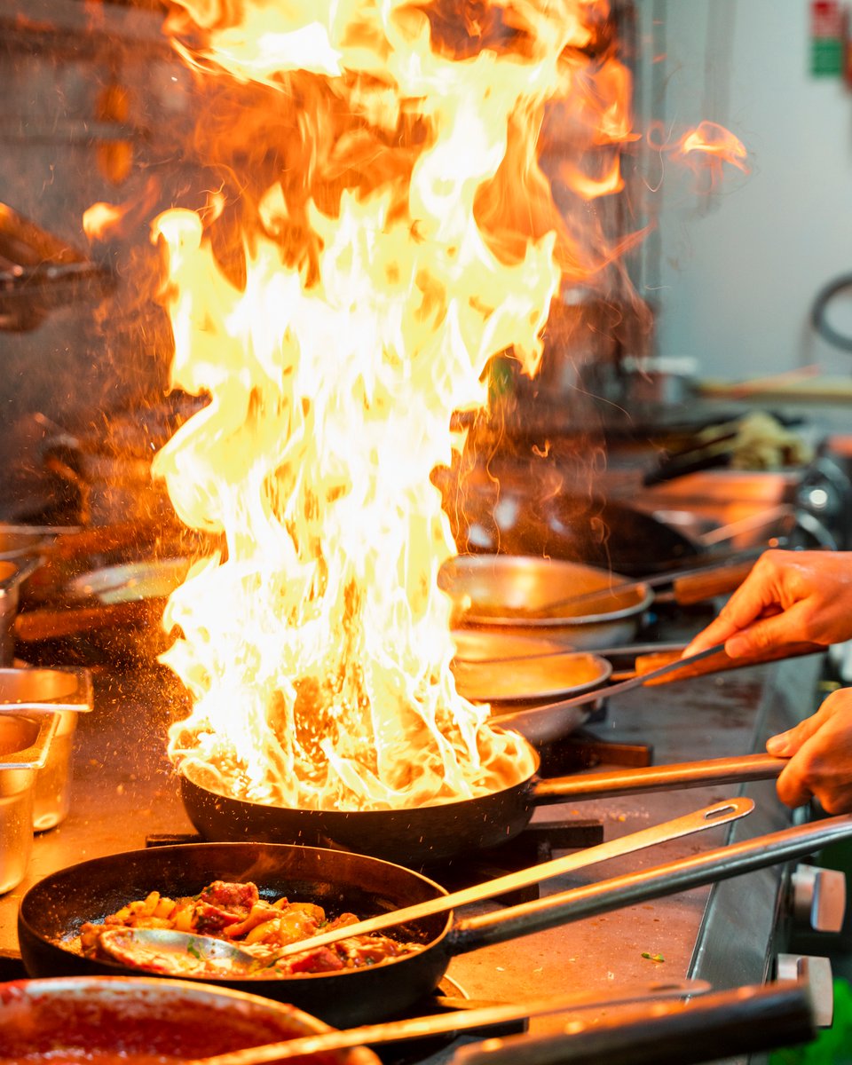 LeRaajIndian's tweet photo. Our fireworks start in the kitchen, and end on your plate! 🔥🎇
Where are you watching them tonight? ⭐️ https://t.co/H8fe2H6gXL