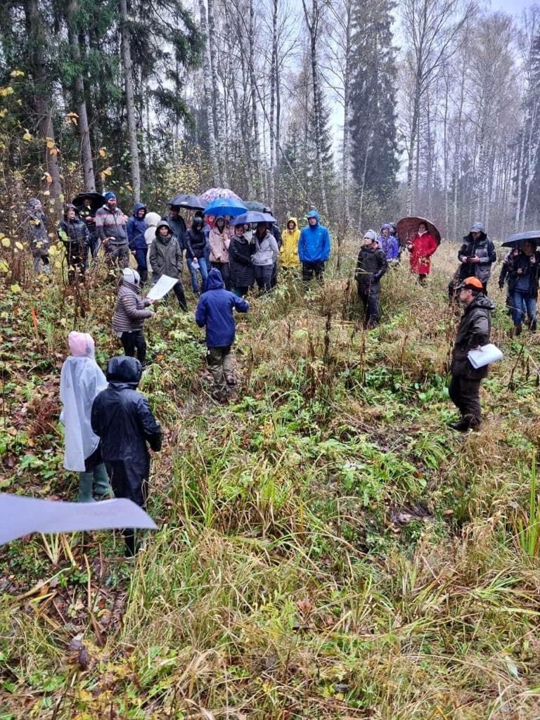 VSIA_LVGMC's tweet photo. š #LVÄ¢MC eksperti un projekta @LIFEGoodWaterIP vadÄ«tÄji Linda FÄ«biga un JÄnis Å Ä«re kopÄ ar nozares ekspertiem devÄs izziÅas braucienÄ uz Limbažu novadu, lai iepazÄ«tu paÅ”reizÄjo situÄciju un plÄnotos dabÄ balstÄ«tos risinÄjumus Å«deÅu kvalitÄtes uzlaboÅ”anai AÄ£es upÄ.
#GoodWaterIP https://t.co/Mb9MXM7gvC
