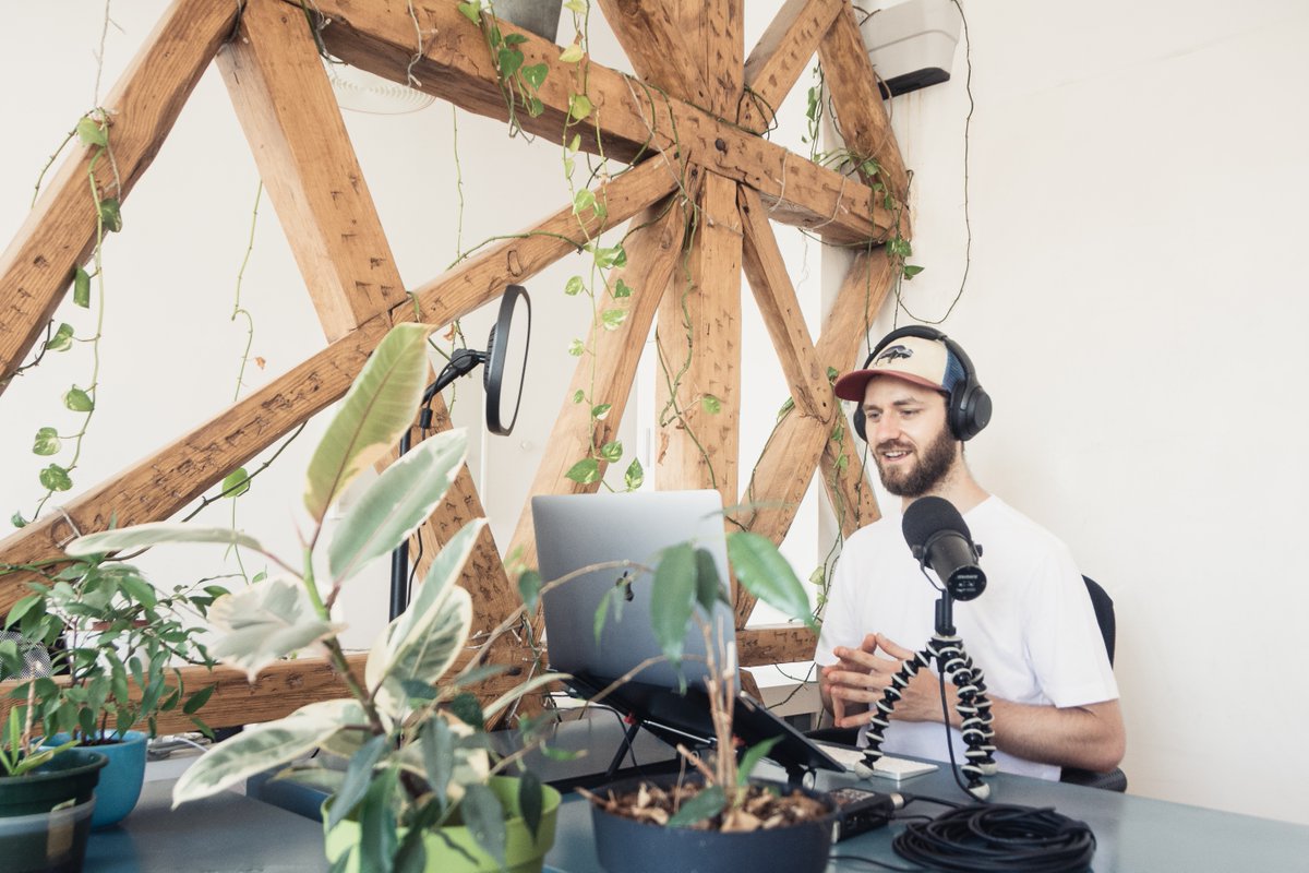 slicedbrand's tweet photo. Check out our insider tips for giving the best #podcast interview: https://t.co/oAKnLJGFIP #startupPR #PRtips #techPR #SlicedBrand #tiptuesday https://t.co/7GOgvExovF