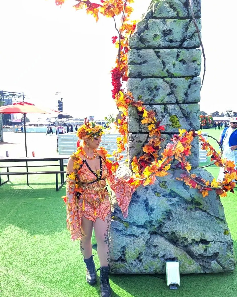 jemaginative's tweet photo. Rave keyleth! Goldfish version. My favorite druid.
Keyleth character by @Marisha_Ray
#criticalrole #criticalrolecosplay #keyleth #keylethcosplay #vaxleth #voxmachinacosplay #legendofvoxmachina #vaxcosplay #vaxildan #secondsky2022 #secondskyccc https://t.co/8bhEkpPV1s