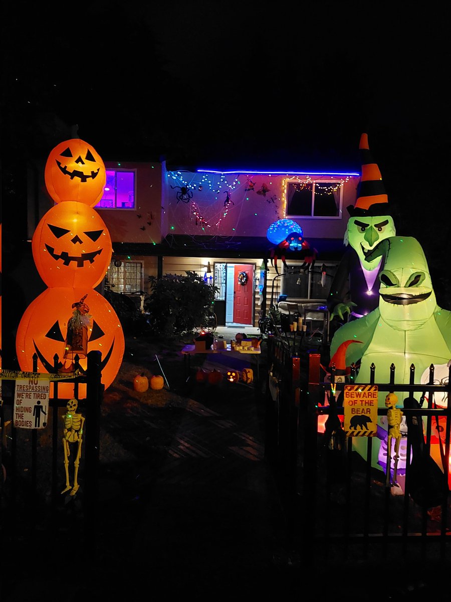 graficat's tweet photo. Happy Halloween to everyone! https://t.co/esMsatvk4f