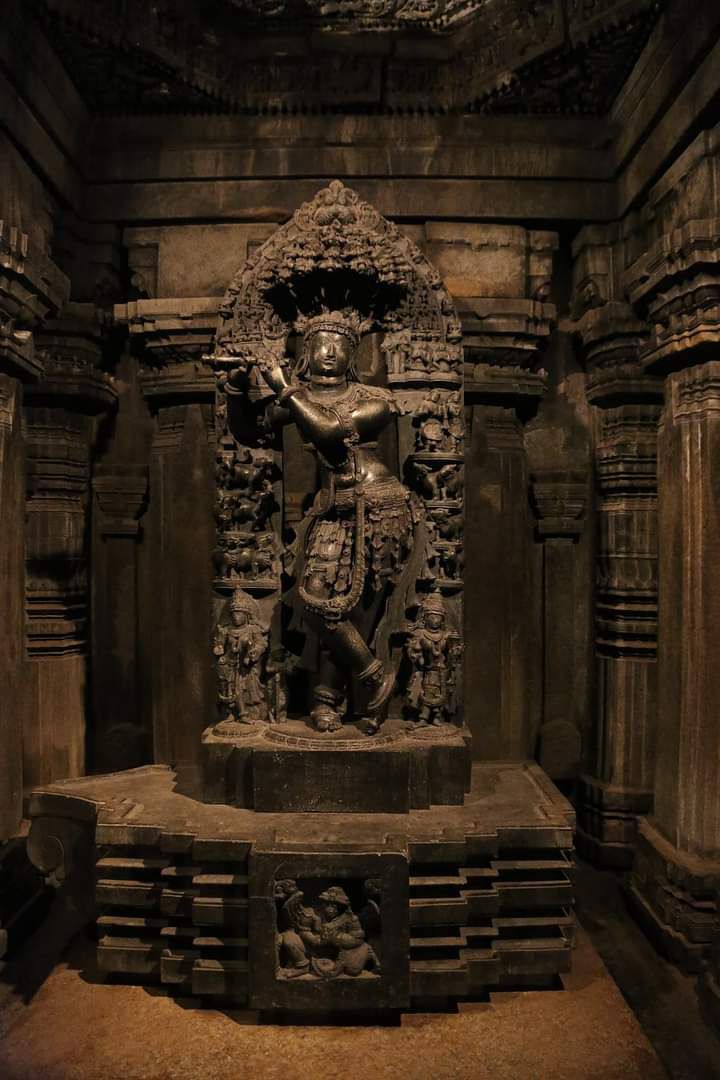 JahanviRajpuro3's tweet photo. Prasanna Chennakeshava Temple Somnathpur  
Somanathapura,Karnataka #india

close to Shivanasamudra
falls 50 km which is too popular tourist attraction

located about 35 km from Mysore &amp; 137 km from Bangalore
#incredible
#traveling
#Explore
#journey
#architecture
#History
#Ancient https://t.co/IBtMLo7wHc