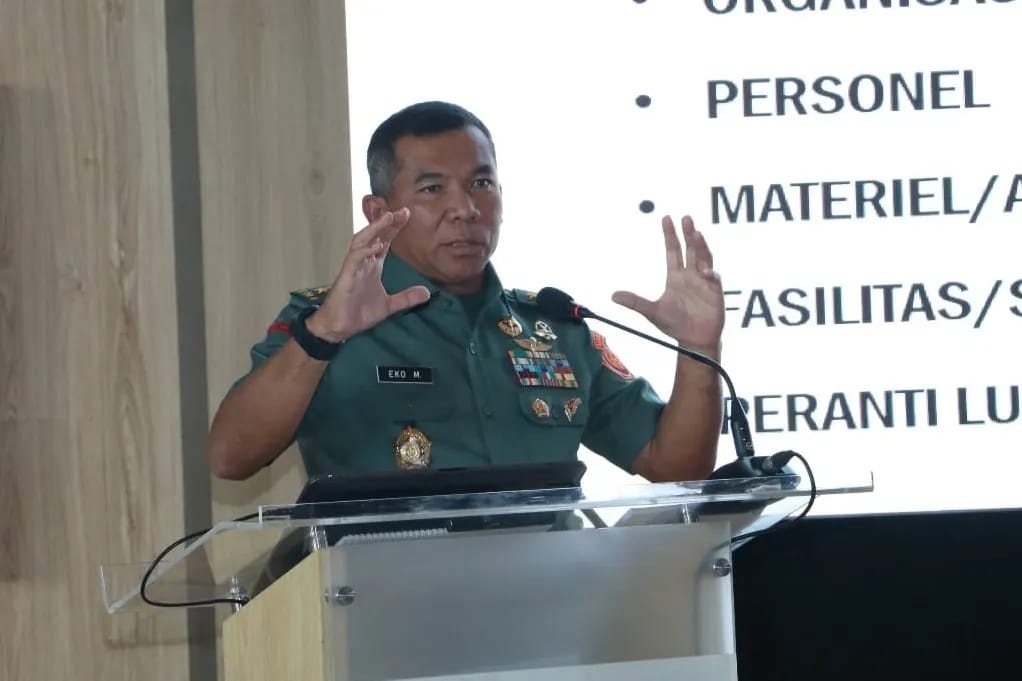 Puspen_TNI's tweet photo. Kasum TNI Berikan Pembekalan Ke Pasis Seskoau Angkatan Ke-59 TP 2022.
https://t.co/FfBHpt8wdK
#tni #seskoau #puspentni #pembekalan #pasis https://t.co/jLOX2c1VC6