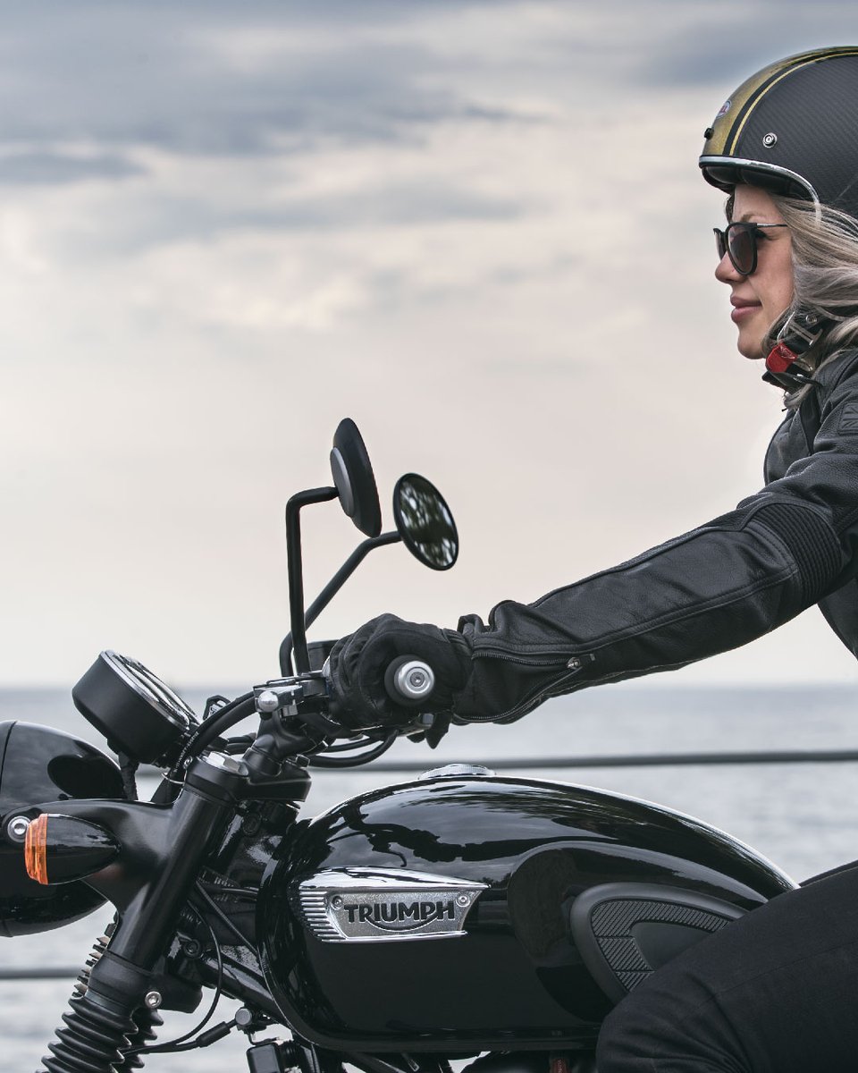 IndiaTriumph's tweet photo. Winter weather can make riding conditions challenging and be tough on your bike. To ensure your perfect ride remains perfect, book a service online to ensure all parts are in good working condition.
https://t.co/ZBavqXgyNL
#ForTheRide #TriumphTotalCare #WinterRidingTips https://t.co/xsuImuYylG