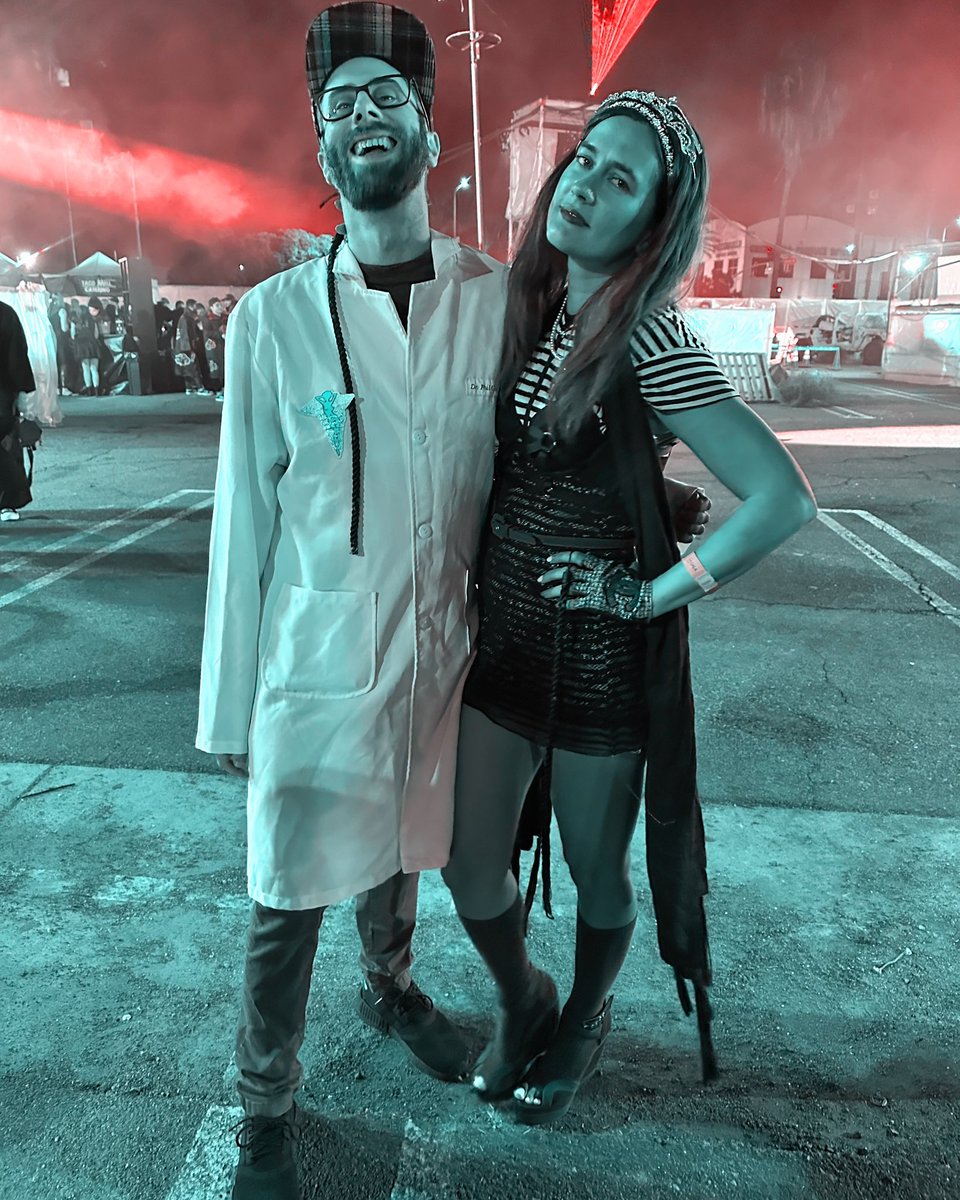 katiechonacas's tweet photo. @Strawberrywtf @Deadfellaz Yasss Xoxox #DeadzoneLA https://t.co/buJIqckvfe