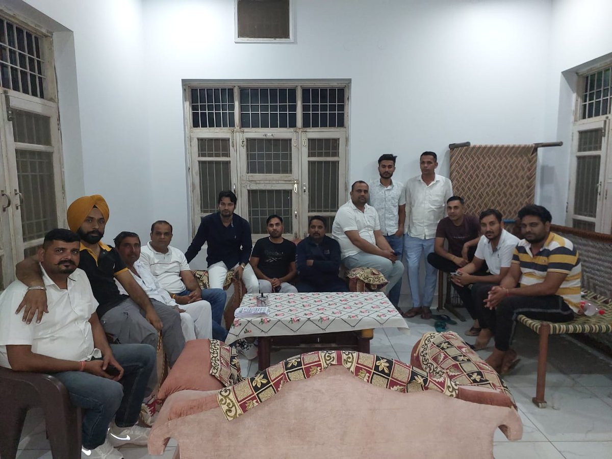 mrsinghsarohe's tweet photo. आम आदमी पार्टी जिंदाबाद✌ https://t.co/jHoeLtW9z8