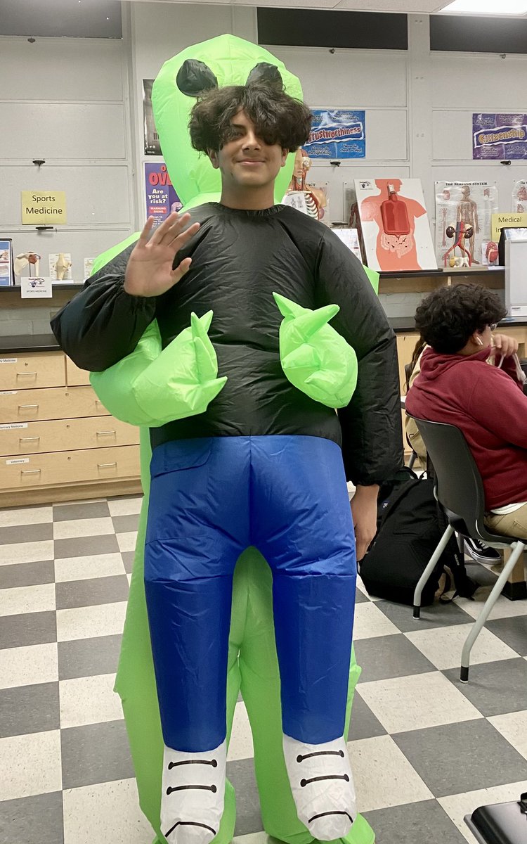 ERHealthScience's tweet photo. Halloween fun!!🎃#Halloween2022 #elranchohs #tricitiesrop https://t.co/0VS9zlXNeg