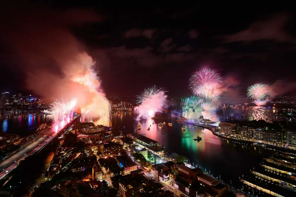 The big New Year's Eve cracker night will be here before we know it. Here are the best hotels to ring in the New Year with the Sydney fireworks. 
buff.ly/32yOlPU 
#sydneyhotels #sydney #luxurytravel #hotels