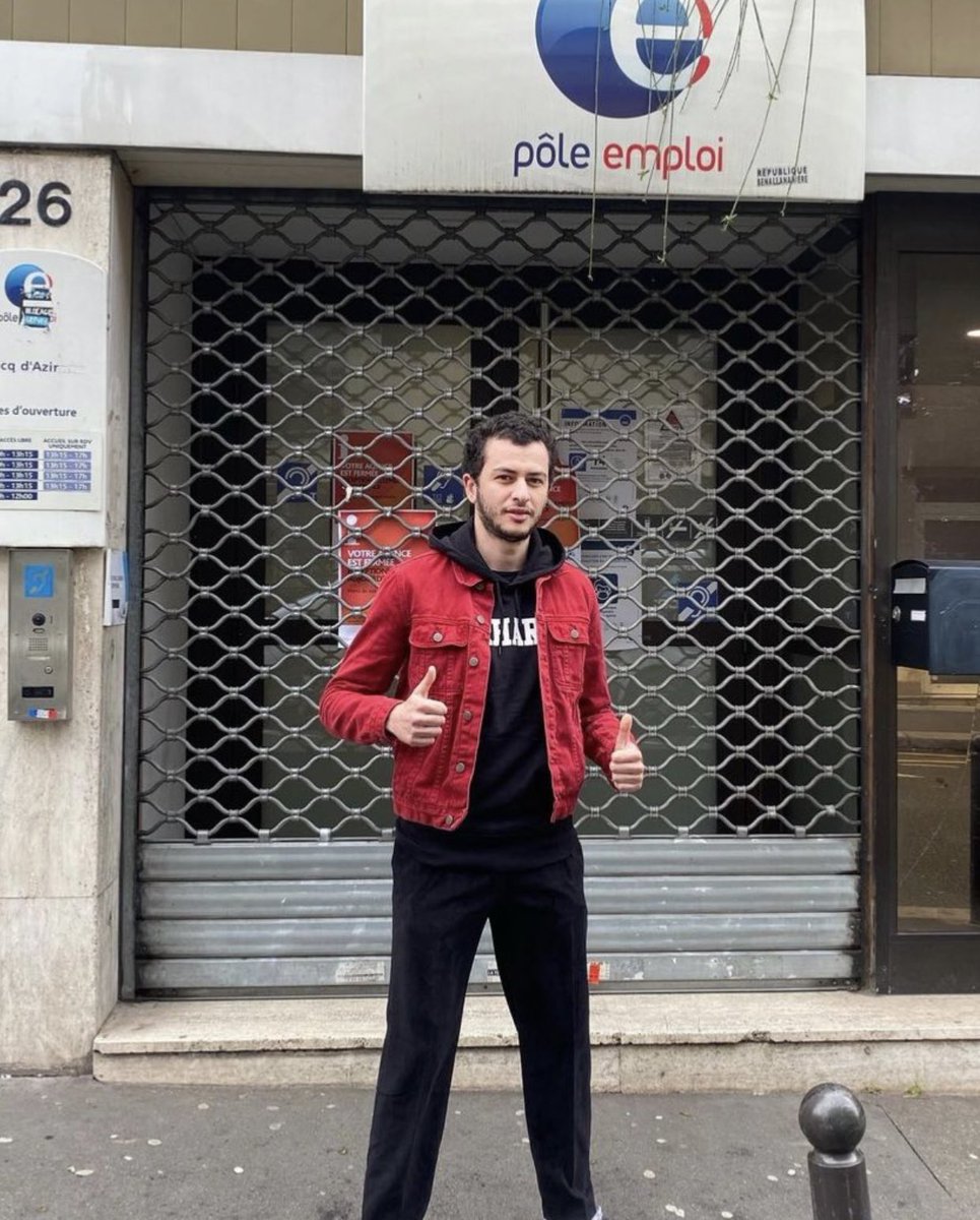 ListenbourgInt's tweet photo. 🚨ALERTE🚨
D'après plusieurs alertes, un individu dangereux se promènerait dans les rues de la capitale.
Si vous l'aperçevez ou si vous détenez des informations sur cet individu veuillez contacter le 69. https://t.co/MqPLYAnboG