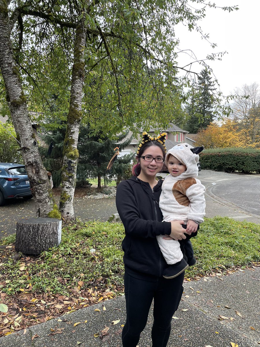 elumina's tweet photo. Happy Halloween from me and my little kitty 🧡 https://t.co/nUB0SeRbh7