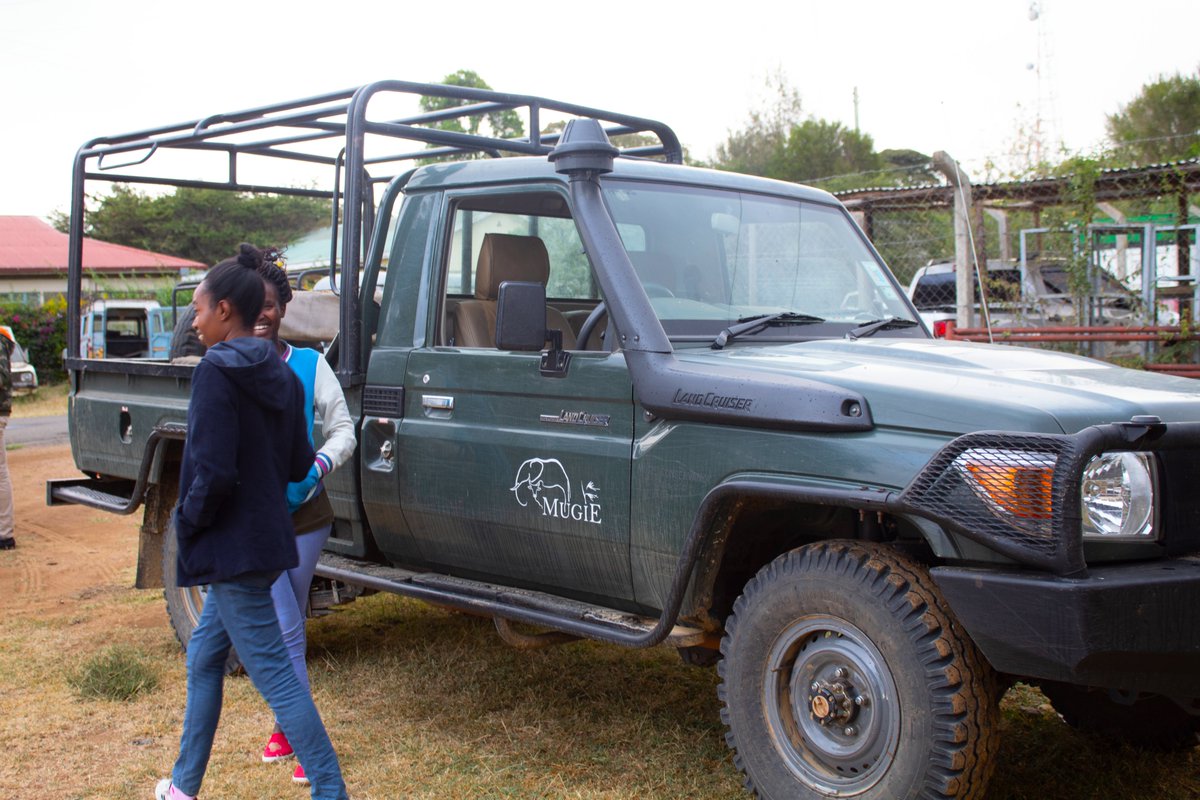 MpalaWildDogs's tweet photo. 3rd weekend of #LRVC2022 done and dusted!! Thank you @MugieConserve for your great support in making the vaccination campaign in Rumuruti area a great success.
@mpala_rc
@LaikipiaCountyG
@MugieCamp
#Endrabies #domesticdogs #vaccinations #partnerships #ZeroBy30 #Laikipia https://t.co/TH4z7cepPu