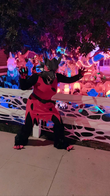 A fun Halloween of being a doggy 