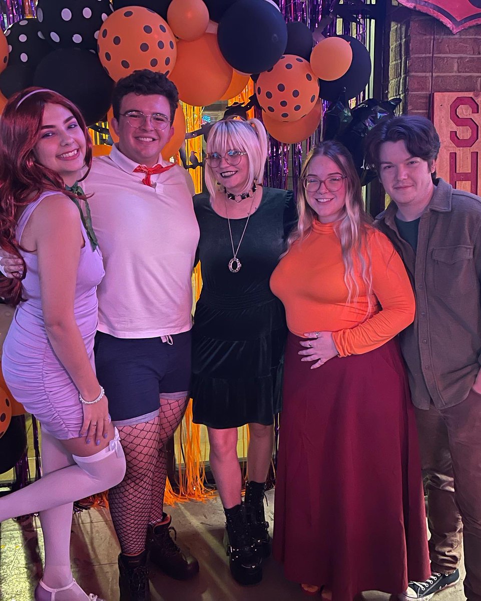 britt_koop's tweet photo. 👻 Mystery Incorporated 👻 https://t.co/uLaAd369OI