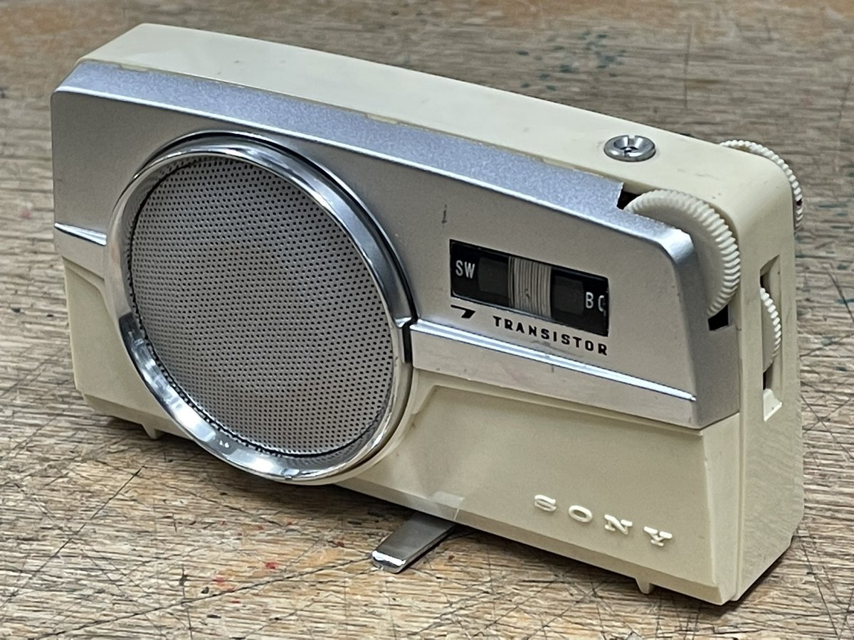 SONY TR-725 発売年 #1962年 SW(短波)&BC(AM)の 2バンド #コンパクト