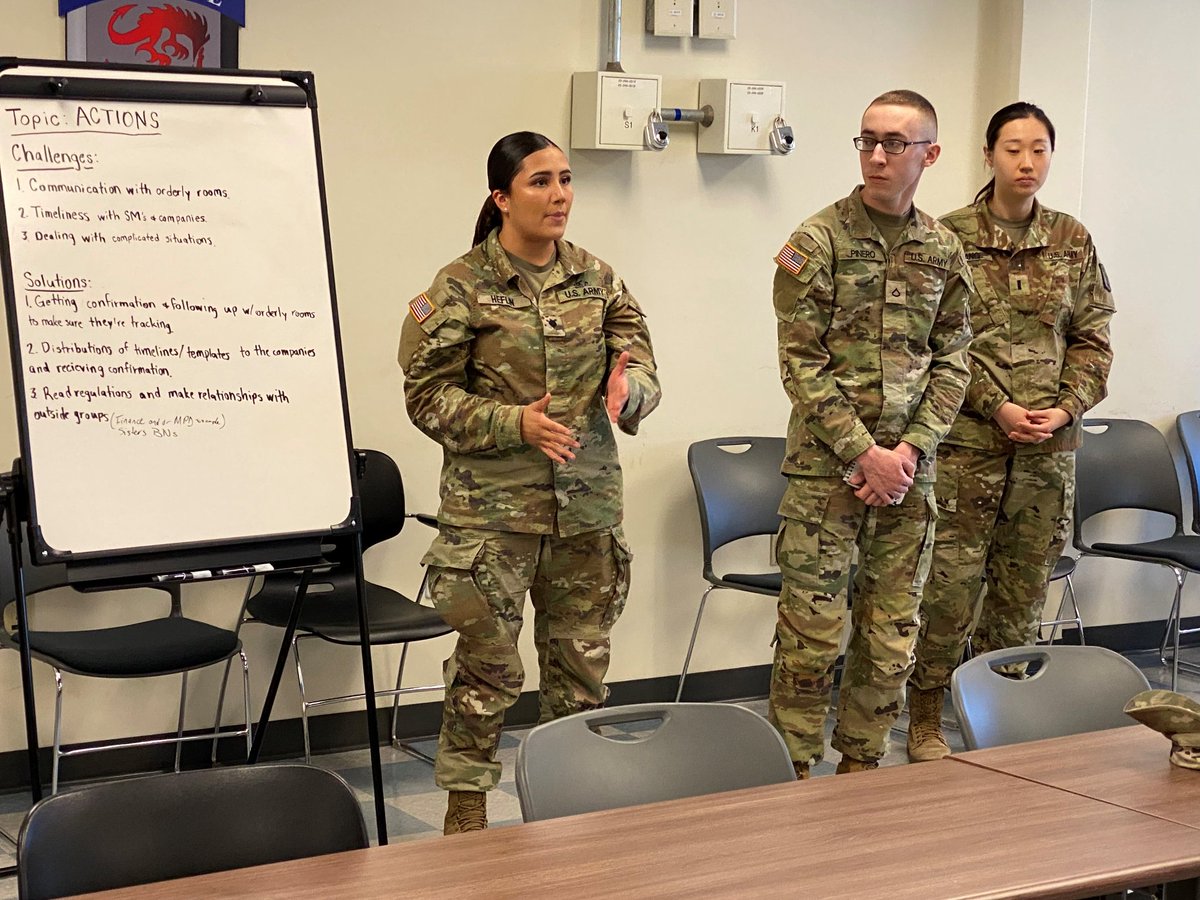 501stMIBDE's tweet image. 501st Military Intelligence Brigade Adjutant General (AG) Soldiers participated in small group discussions to share lessons learned and discussed challenges and solutions in a collaborative forum to increase efficiency throughout the formation. 

#DefendAndServe #StrikeWithFire