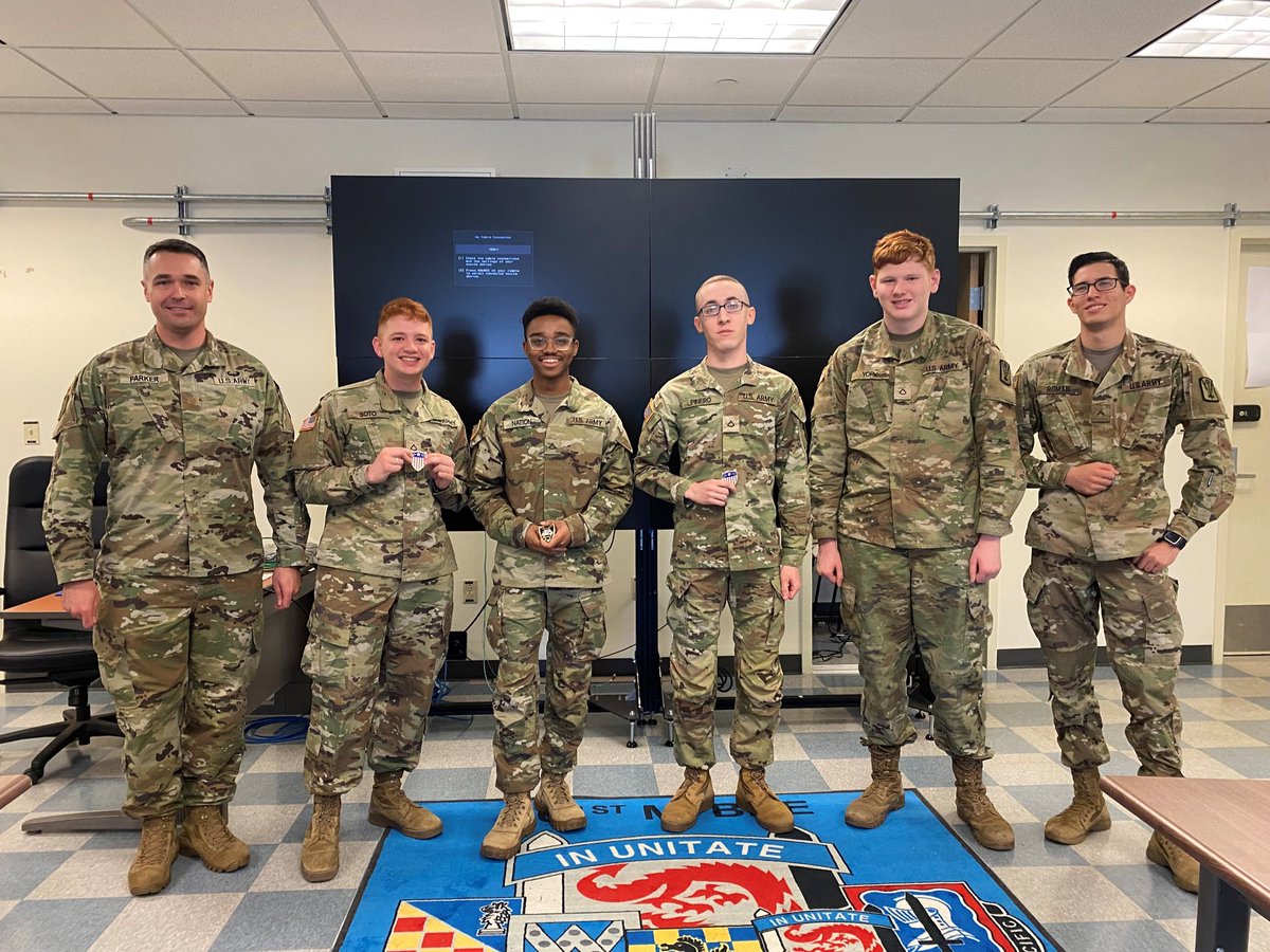 501stMIBDE's tweet image. 501st Military Intelligence Brigade Adjutant General (AG) Soldiers participated in small group discussions to share lessons learned and discussed challenges and solutions in a collaborative forum to increase efficiency throughout the formation. 

#DefendAndServe #StrikeWithFire