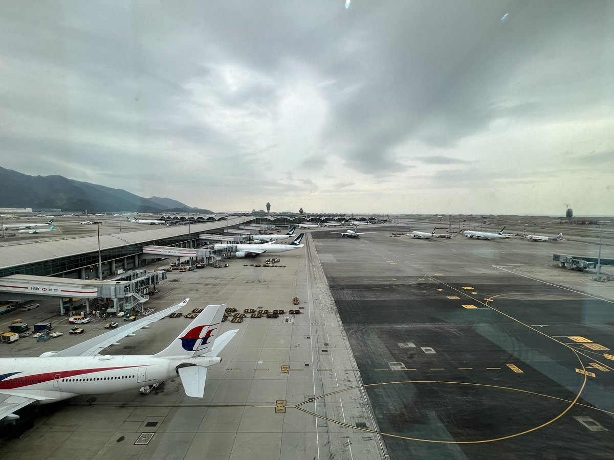 Welcome to the newest vantage point in Hong Kong airport — the skybridge is open