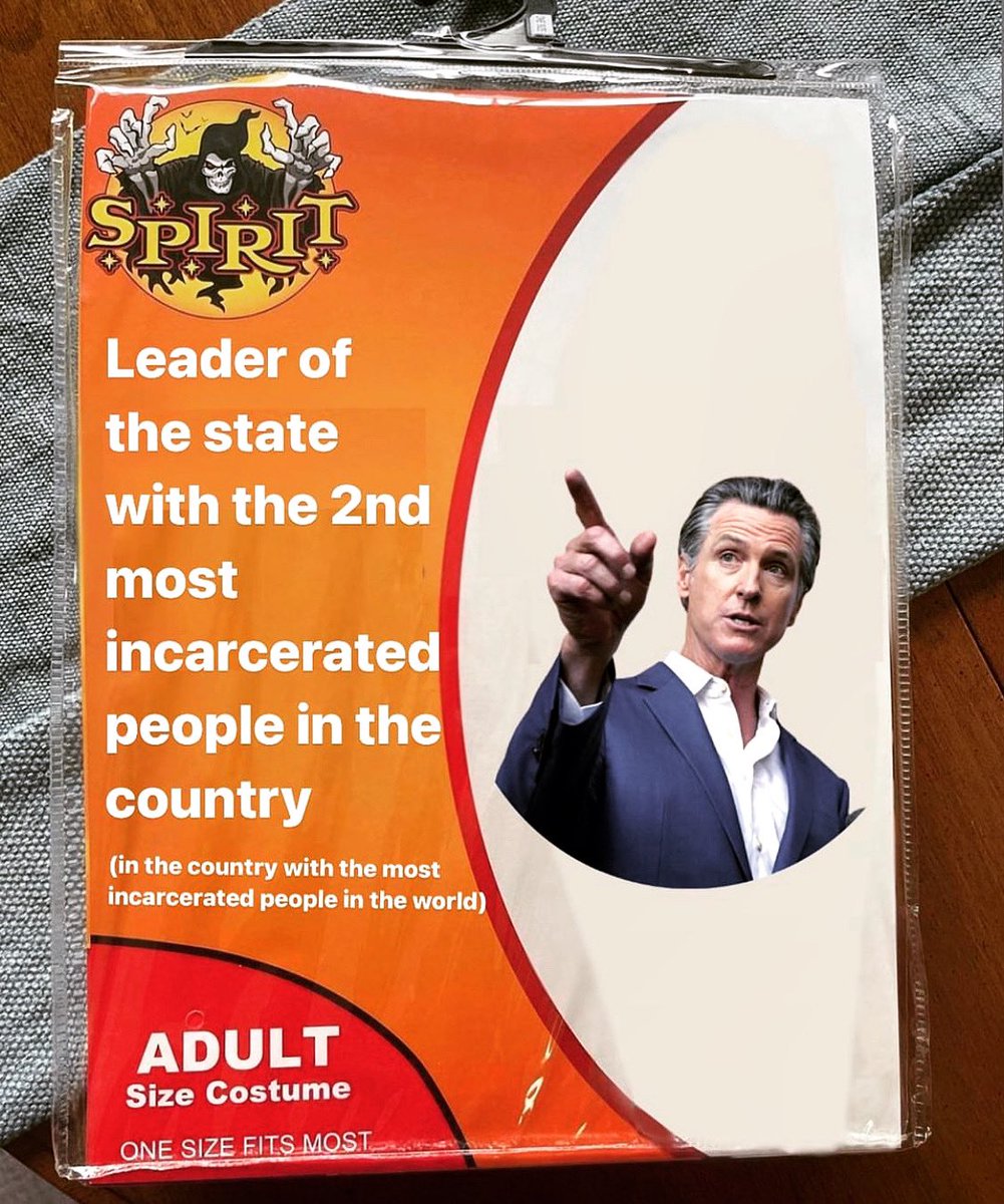 YouthJusticeLA's tweet photo. What’s REALLY SCARY 😱 is being incarcerated in California! Also, L.A. County alone has 15,000 people locked up in jails here. 😱😱😱

Hey @GavinNewsom -when will you end this real life nightmare? 🤔🧐 

Via @CareFirstCA 😱🔥

#CareFirst #JailsNever #TeamAbolition 🎯 https://t.co/29XlyvzhEX