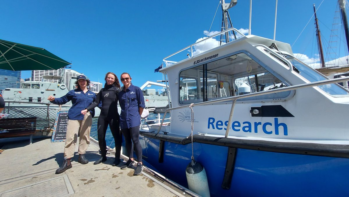 Today's field team of #WomeninSTEM heading to #Barangaroo to dive our underwater garden! Special thanks to @seamuseum_ for letting us moor our dive vessel among the tall ships!