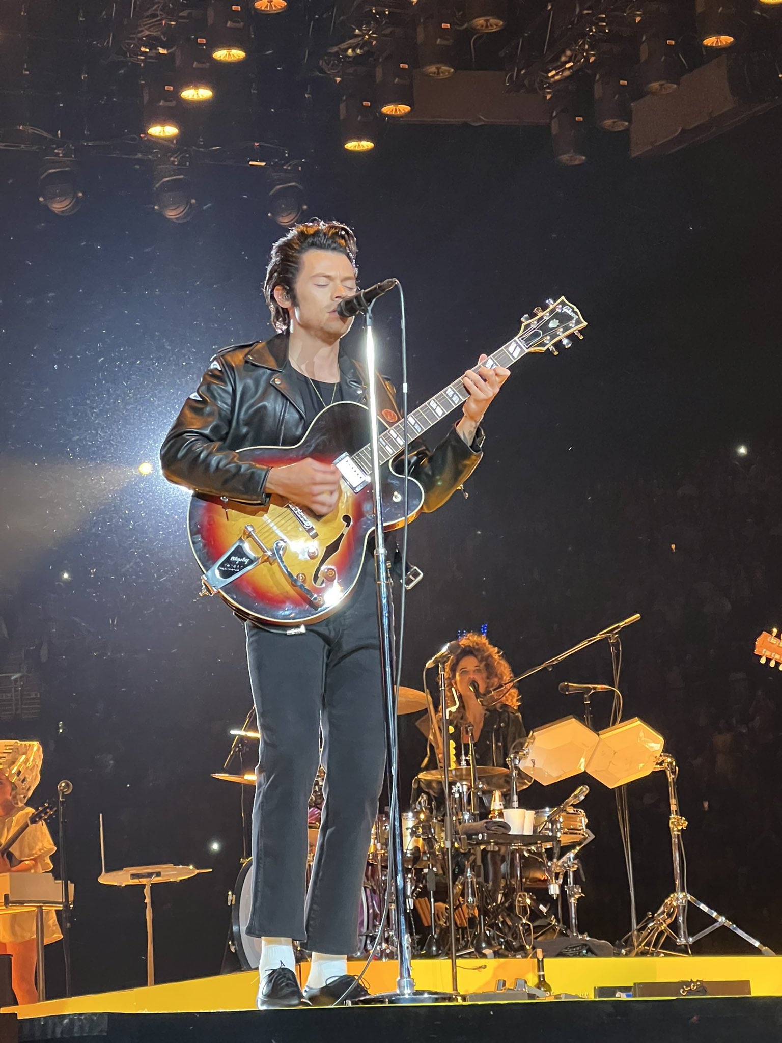 HARRY　TOUR 2016 TURNING TIME AROUND Turning Time Around - YouTube