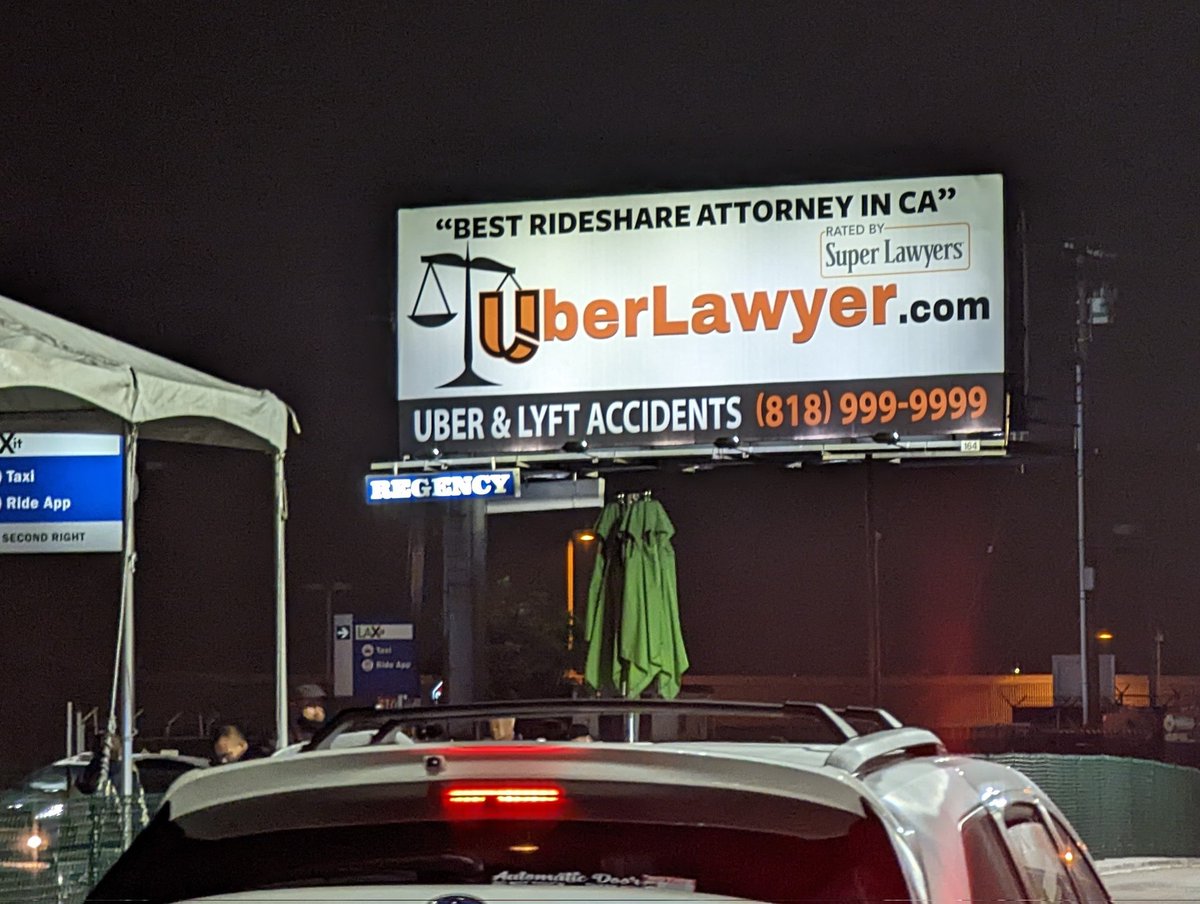 fmichlick's tweet photo. Welcome to LA. #ICANN #CPSUMMIT #DOMAINS https://t.co/LYso2OPADr