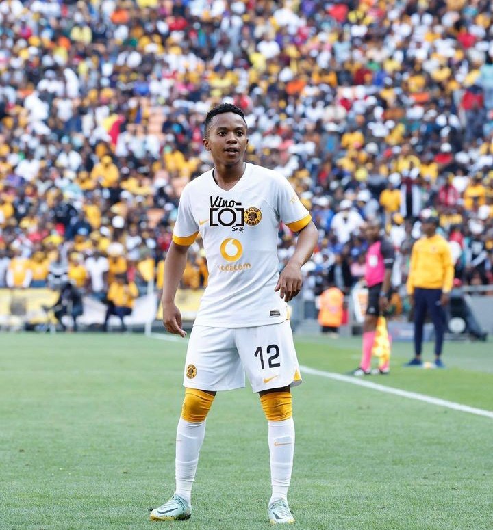 Cellular_jnr's tweet photo. The future is bright in Naturena 💛✌🏿 https://t.co/tmLX7vdGAJ