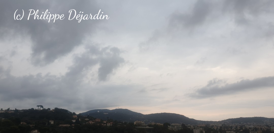 Philippe Déjardin 🎤🎵 (@ph_dejardin) on Twitter photo Bonjour,17°/7h20 @cassava274deux1 <a href="/MonaCoCo67/">MonaCoCo¡!</a> <a href="/m_canovas_40/">GraphologueLandes_RH</a> <a href="/jmlpyt/">jmlpyt photography</a> @francebleuazur <a href="/MerouNico/">Nicolas Merou 📻 📺 ici Azur</a> @HingantAnne <a href="/IciDuSud/">Du-Sud</a> <a href="/VisitCotedazur/">Côte d'Azur France</a> <a href="/actualites_nrv/">Nice Actualités NRV NiceRendezVous®</a> <a href="/GregLeclerc/">Grégory Leclerc</a> <a href="/PlageBeauRivage/">Plage Beau Rivage</a> <a href="/BeauRivageNice/">Beau Rivage Nice</a> #CotedAzurFrance #Nice06 #meteocotedazur Bonjour,17°/7h20 @cassava274deux1 <a href="/MonaCoCo67/">MonaCoCo¡!</a> <a href="/m_canovas_40/">GraphologueLandes_RH</a> <a href="/jmlpyt/">jmlpyt photography</a> @francebleuazur <a href="/MerouNico/">Nicolas Merou 📻 📺 ici Azur</a> @HingantAnne <a href="/IciDuSud/">Du-Sud</a> <a href="/VisitCotedazur/">Côte d'Azur France</a> <a href="/actualites_nrv/">Nice Actualités NRV NiceRendezVous®</a> <a href="/GregLeclerc/">Grégory Leclerc</a> <a href="/PlageBeauRivage/">Plage Beau Rivage</a> <a href="/BeauRivageNice/">Beau Rivage Nice</a> #CotedAzurFrance #Nice06 #meteocotedazur