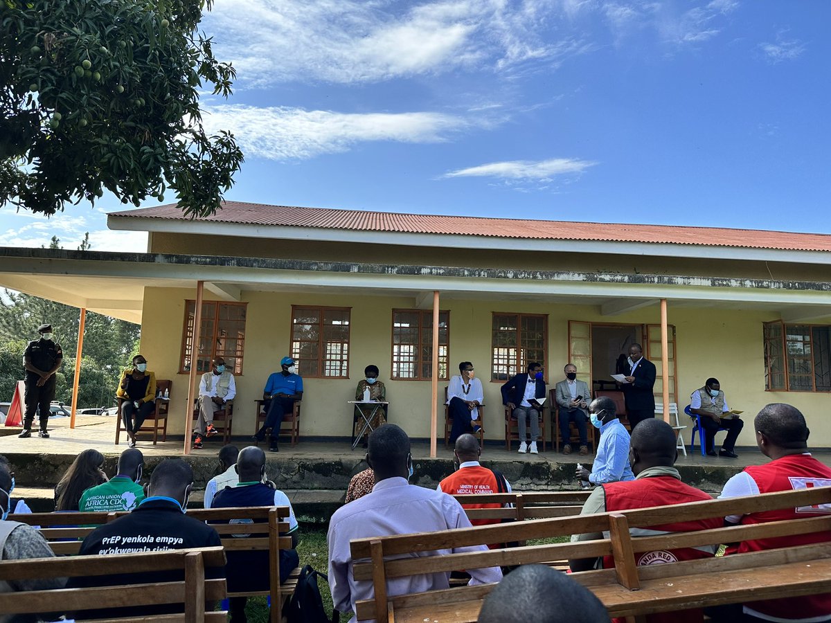 Ministry of Health- Uganda (@MinofHealthUG) on Twitter photo 2022-11-01 06:34:26 The Minister for Health, @JaneRuth_Aceng, @DianaAtwine, @henrymwebesa together with @MohamedFall, USAID Assistant Administrator, Bureau of Global Health, technical teams and partners are in Kassanda and Mubende Districts today to assess the ongoing #EbolaOutbreakUG response. The Minister for Health, @JaneRuth_Aceng, @DianaAtwine, @henrymwebesa together with @MohamedFall, USAID Assistant Administrator, Bureau of Global Health, technical teams and partners are in Kassanda and Mubende Districts today to assess the ongoing #EbolaOutbreakUG response.