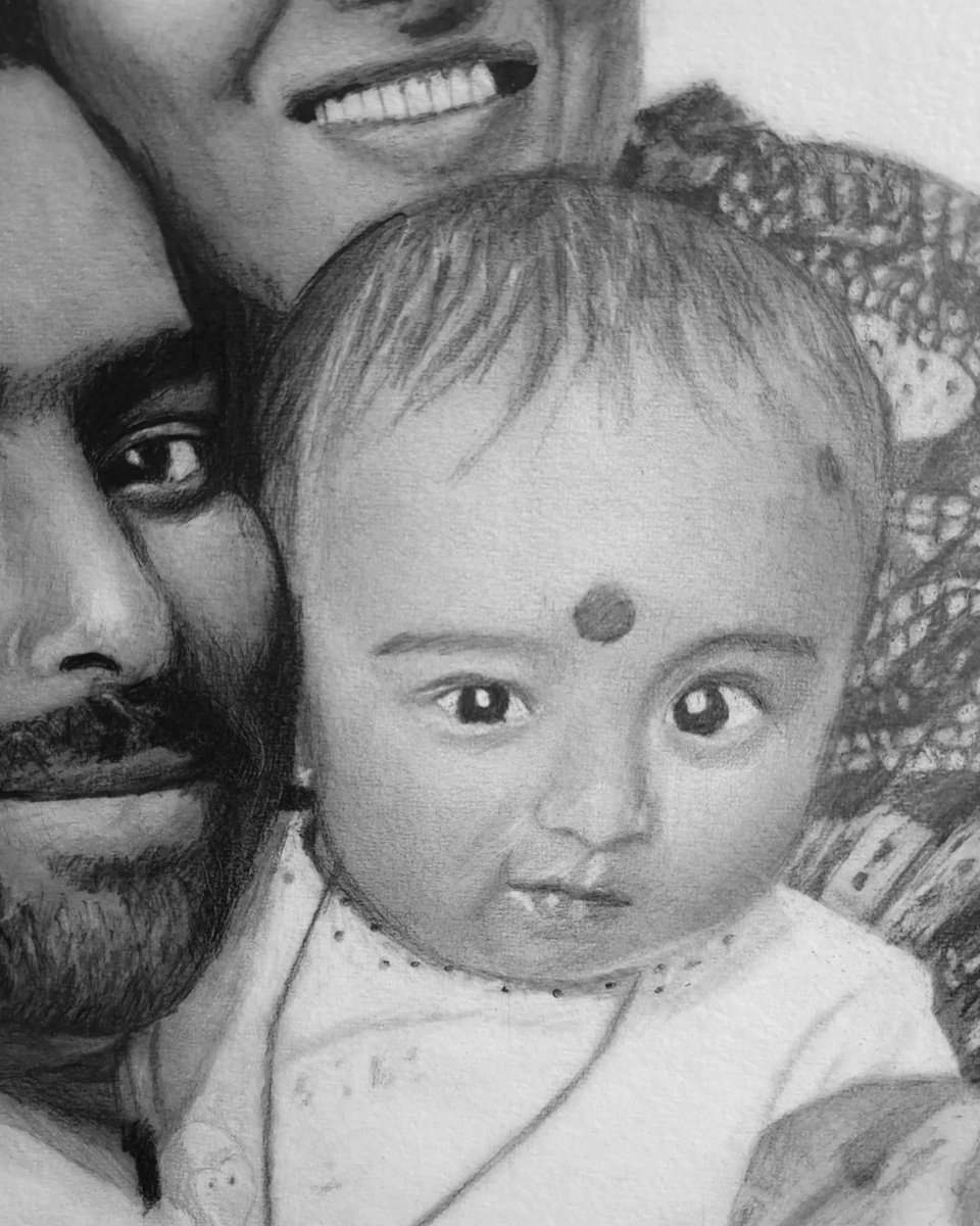 AdityasinghArts's tweet photo. How is it 👶 ? .
.
.
.
.
.
.
#commission #wip #portrait #artist #artwork #photoart #photorealism #commisionwork #artwork #drawing #baby #babydrawing #adityasingharts #art #artstudio #adityasingharts #portraitdrawing #instaartist #grapitedrawing https://t.co/M6GzrA7Pdj