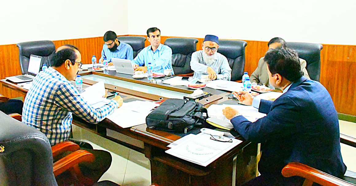 SELD_Sindh's tweet photo. Director (HRMIS), Dr. Junaid Samo, Chief Program Manager RSU, Syed Ghulam Mehdi Shah, Deputy Director (M&amp;E), Mr. Aftab Alam Senior Program Manager-RSU, Mr. Pervaiz Ali Tunio &amp; SM Farrukh Warsi Assistant Directors (IT) &amp; Mr.Junaid siyal IT expert RSU attended the meeting on 31-10 https://t.co/tR9Vhif79U