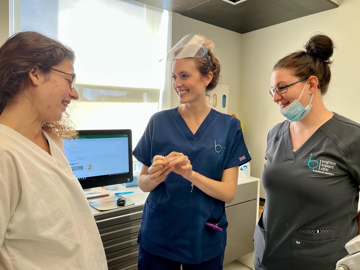 Dentalimplants8's tweet photo. Our Dental Implantologist Diana speaking with our lovely nurses on what they enjoy most about dental implants.
☑️Could it be their durability, convenience or the look of natural teeth??
😆Would you like to regain complete confidence in your smile? #dentalimplant #instagramdown https://t.co/Th0Mw7693e