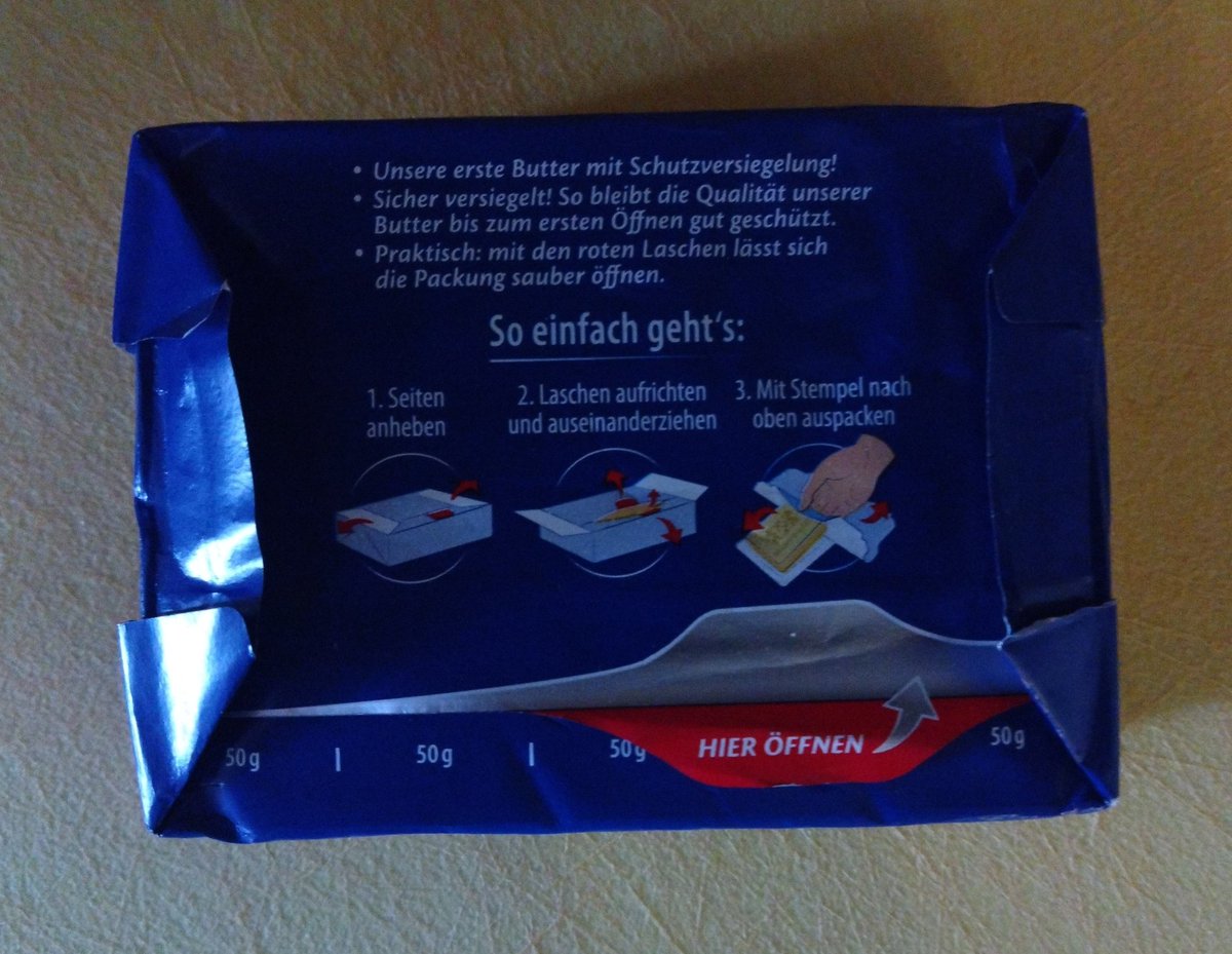 fronti's tweet image. Früher als ich noch klein war benötigte man keine Anleitung zum öffnen einer Butterverpackung