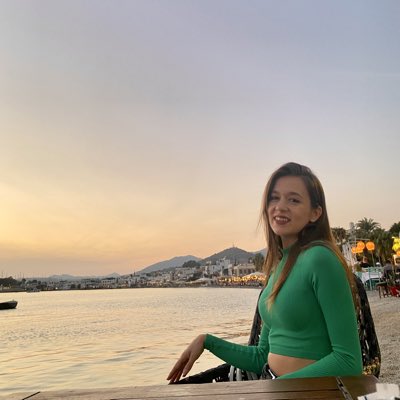 dileksrtan's tweet photo. #YeniProfilResmi https://t.co/KfMsl1Qh9F