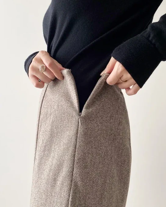 【ヘビロテ】これスタイルめっちゃ盛れる!GUの「高見えスカート」脚長効果がすごいんですの「マーメイドスカート」が履くだけで美脚見えきれいめにもカジュアルにも着回せるから、無限にコーデが組めちゃうよ! 