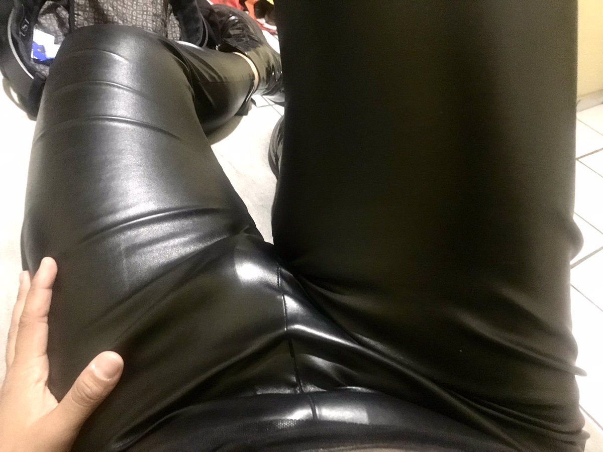 consta9008's tweet photo. #gayboyfriends #BoyXBoy #gay #gaymexican #Michoacán https://t.co/BSmGw5Z0yx