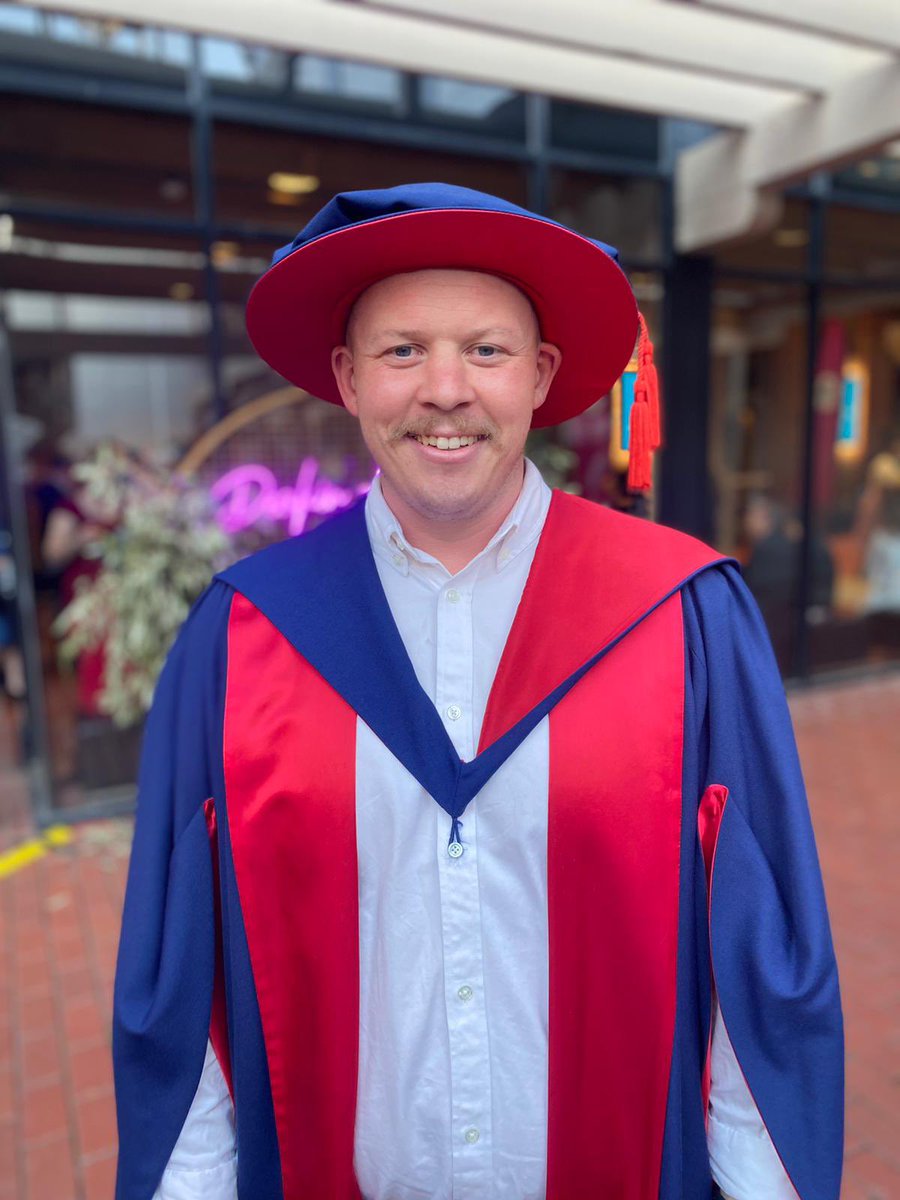 curwin93's tweet image. 🏁 The final landmark in a thoroughly challenging and rewarding experience. 

🥳 A great time to celebrate with family, friends and colleagues.

⏭ Onto the next stage.