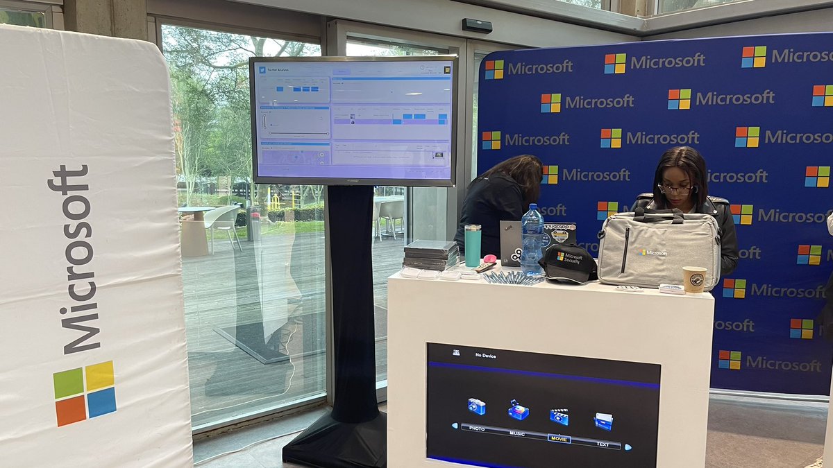 #MTNCTIOConference2022

Twitter analytics at the Microsoft stand. Come see next level EVA visualisation on our HoloLens