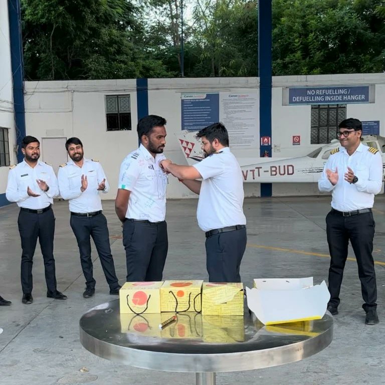 Carveraviation's tweet photo. Heartiest Congratulations to our Cadet. Praveen Akash on his achievement.
#FirstSolo
Team Carver wish you even more success in the future!
#solotraining #soloflight #flyingdream #flyingschool #flyingschoolindia #flyingtrainingschool #flying #aviation #aviationtraining https://t.co/IbEaaRYeto