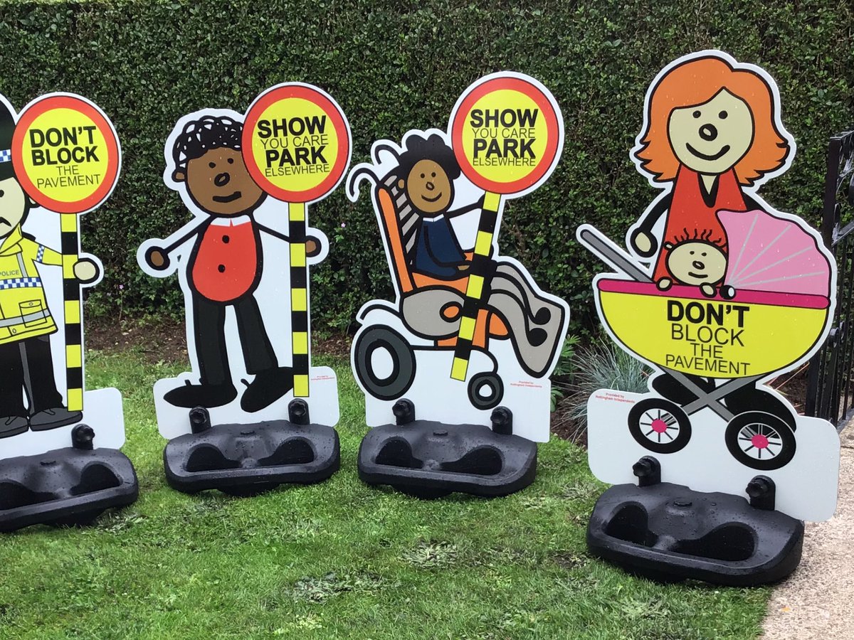 School_RdSafety's tweet photo. Today’s #School #RoadSafety tip
If you MUST drive your #Children to #school please remember to #ParkSafely well away from the #SchoolGates to help protect #Children #CrossingTheRoad
#ThinkBeforeYouPark or you could endanger a child’s life https://t.co/CqSp6KnmGC