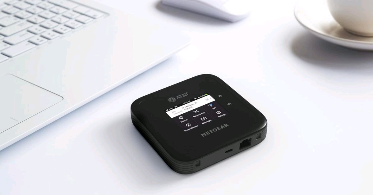 YannINK's tweet photo. Netgear’s latest mobile hotspot has faster 5G and better Wi-Fi https://t.co/gAifjQqaU9 https://t.co/bFNMyVarQz