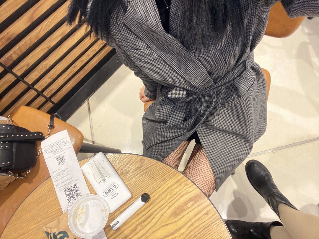 BeijingYOU's tweet photo. 天气不错，不知道会不会有对象掉下来 https://t.co/Ag5KBd6Mod