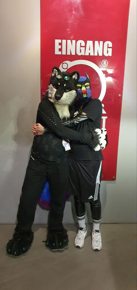 Happy Halloween Guys, 
we have been at the "Kinky Cosplay" Party at Quälgeist Berlin e.V. and what a Party we had!