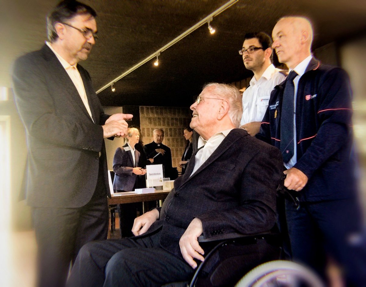 Als 100-Jähriger ist am 26.10.2022 Pfr. i.R. Alois Zimmer im Seniorenhaus St. Bonifatius #kassel verstorben. Viele Jahre lebte er im Pfarrhaus am Rothenberg und war geschätzter Ratgeber, guter Theologe und hilfsbereiter Nachbar. Archivbild #d14 #kunstraumkirche