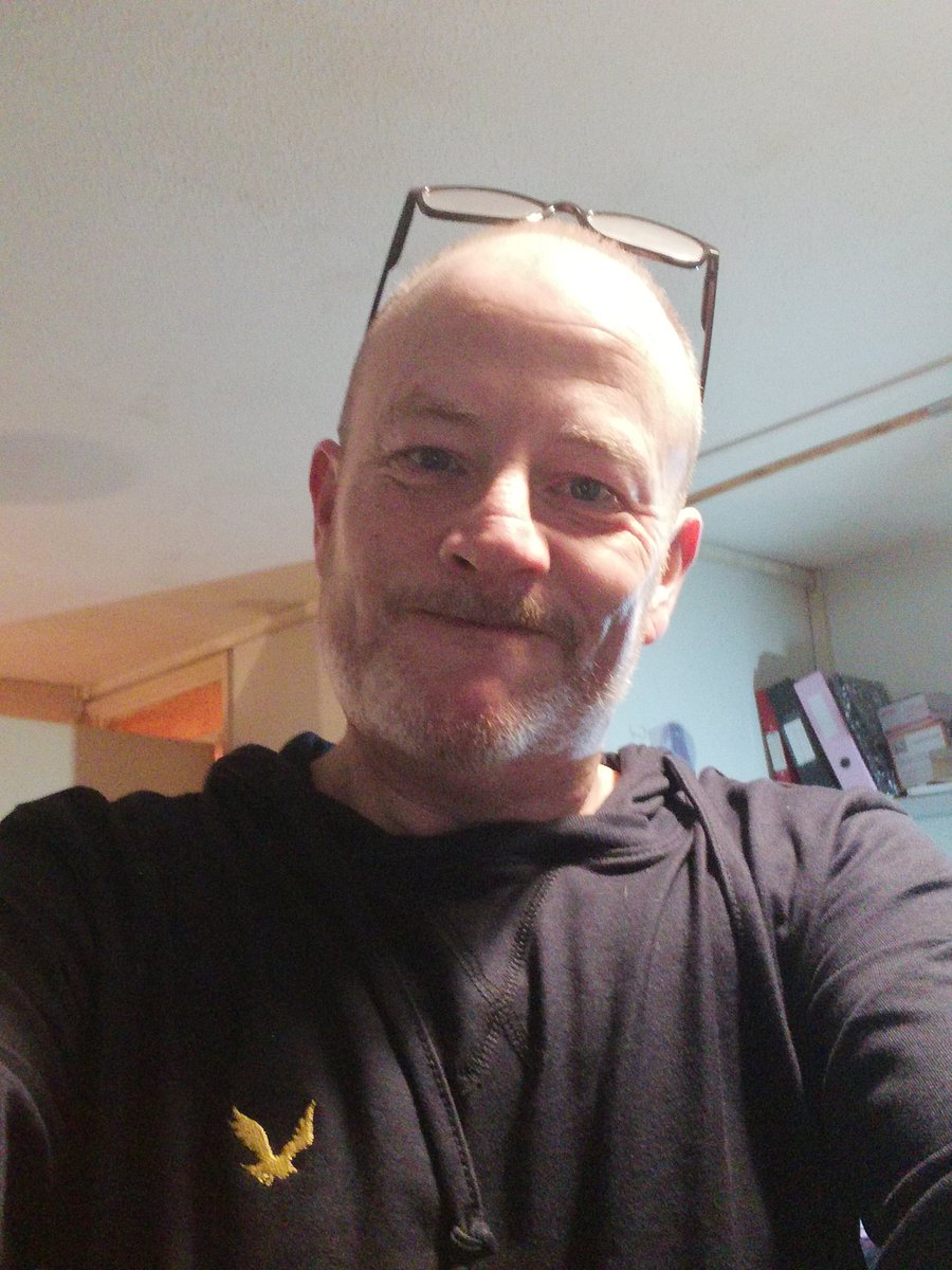 Emergency milk in me coffee grrrrr.
Right chaps, let's do this sh&amp;t