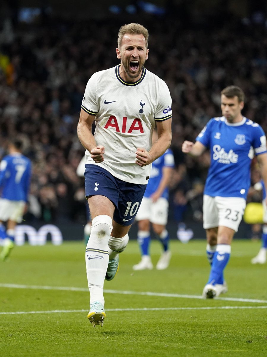 secretshirtco's tweet photo. If Harry Kane scores ANYTIME today vs Marseille we’ll giveaway a https://t.co/0dDyzv85B2 box 📦

To enter 👇

🔄 Retweet this tweet
🤝 Follow us

Good luck! https://t.co/G2EUxyF4Zb